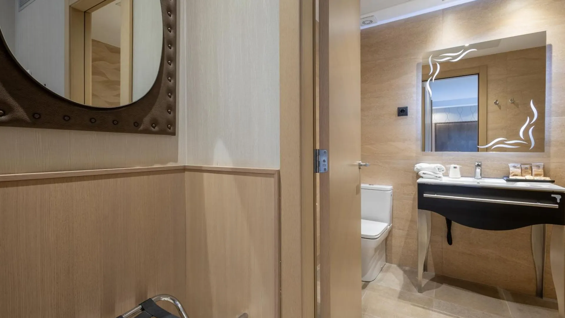 ****  Gran Hotel Barcino Barcelona Espanha