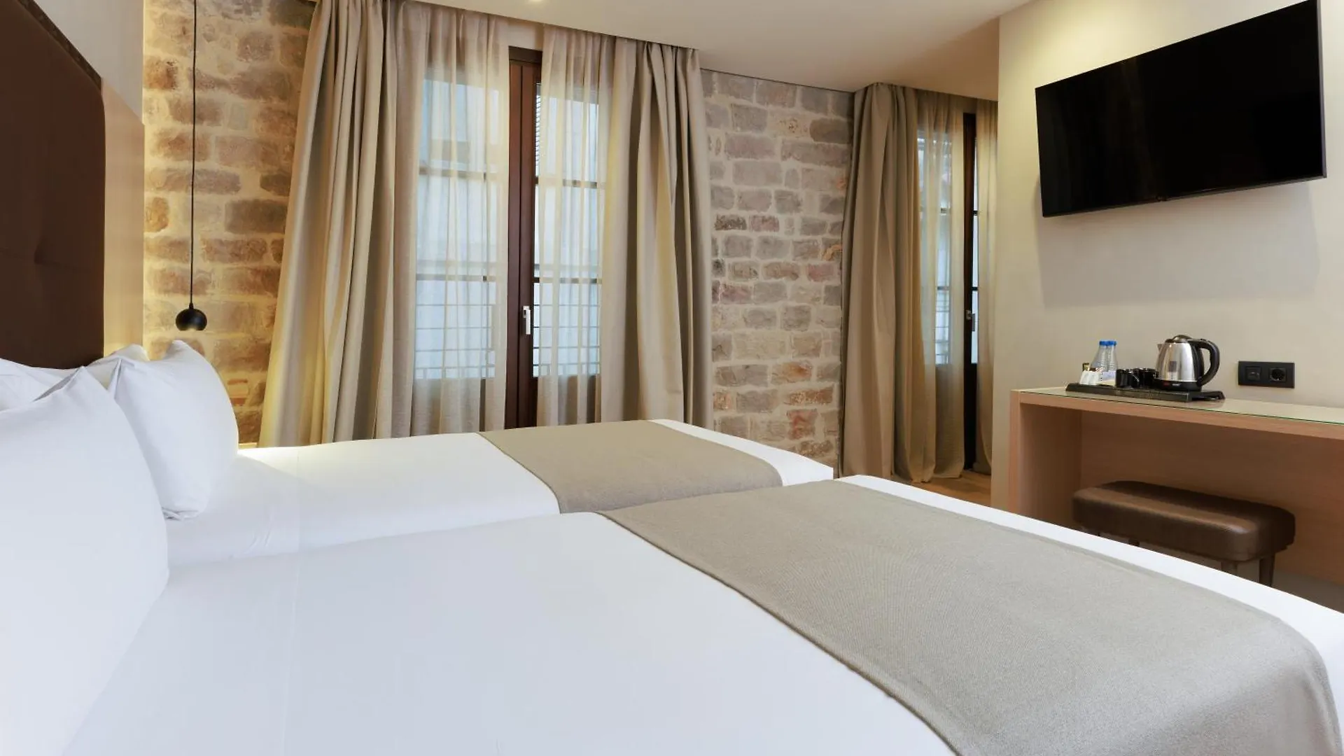 Gran Hotel Barcino Barcelona