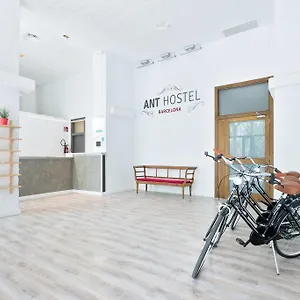 ant-hostel-barcelona.catalonia-hotels.com/