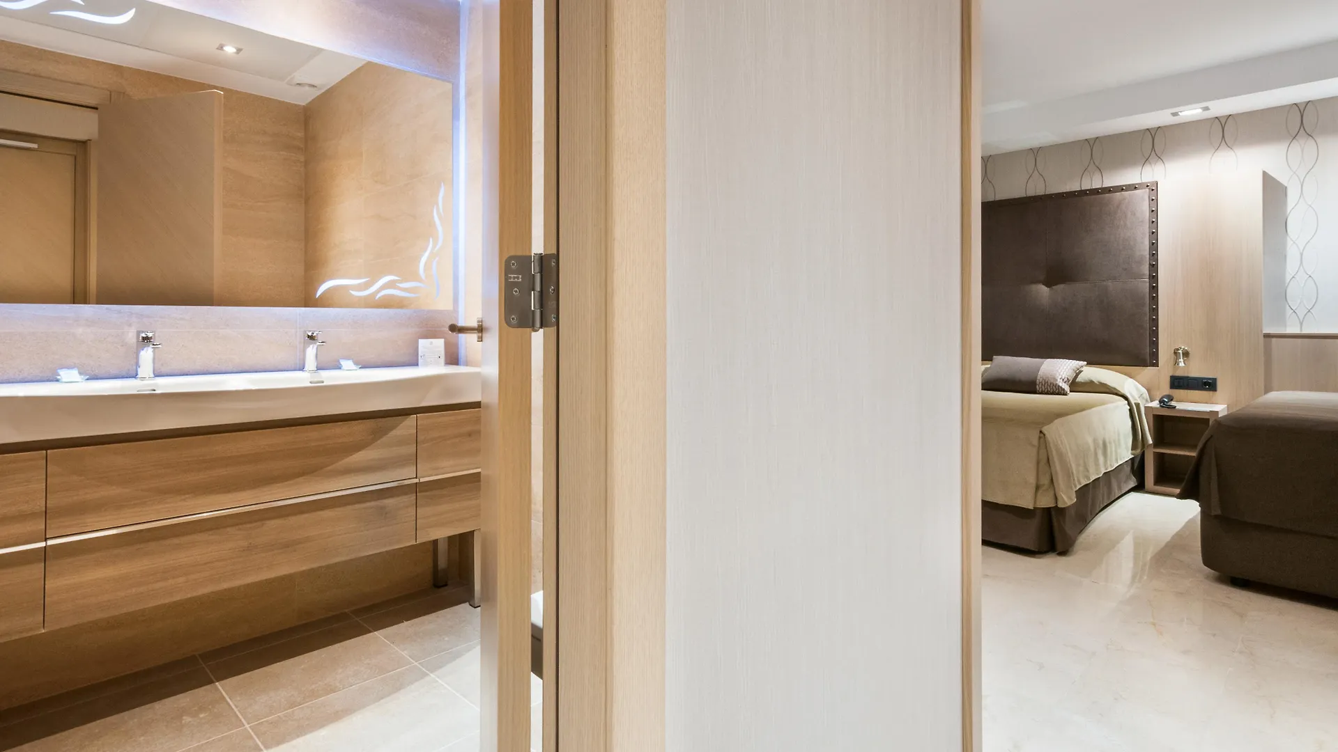 ****  Gran Hotel Barcino Barselona İspanya