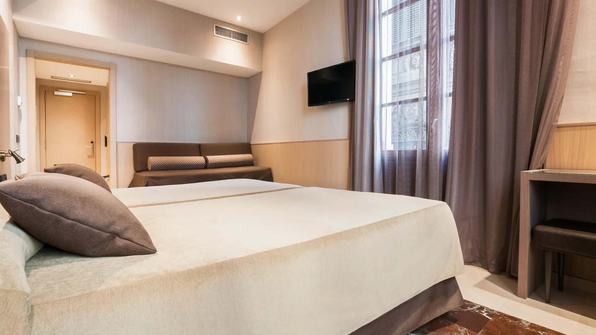 ****  Gran Hotel Barcino Barcelona Hiszpania